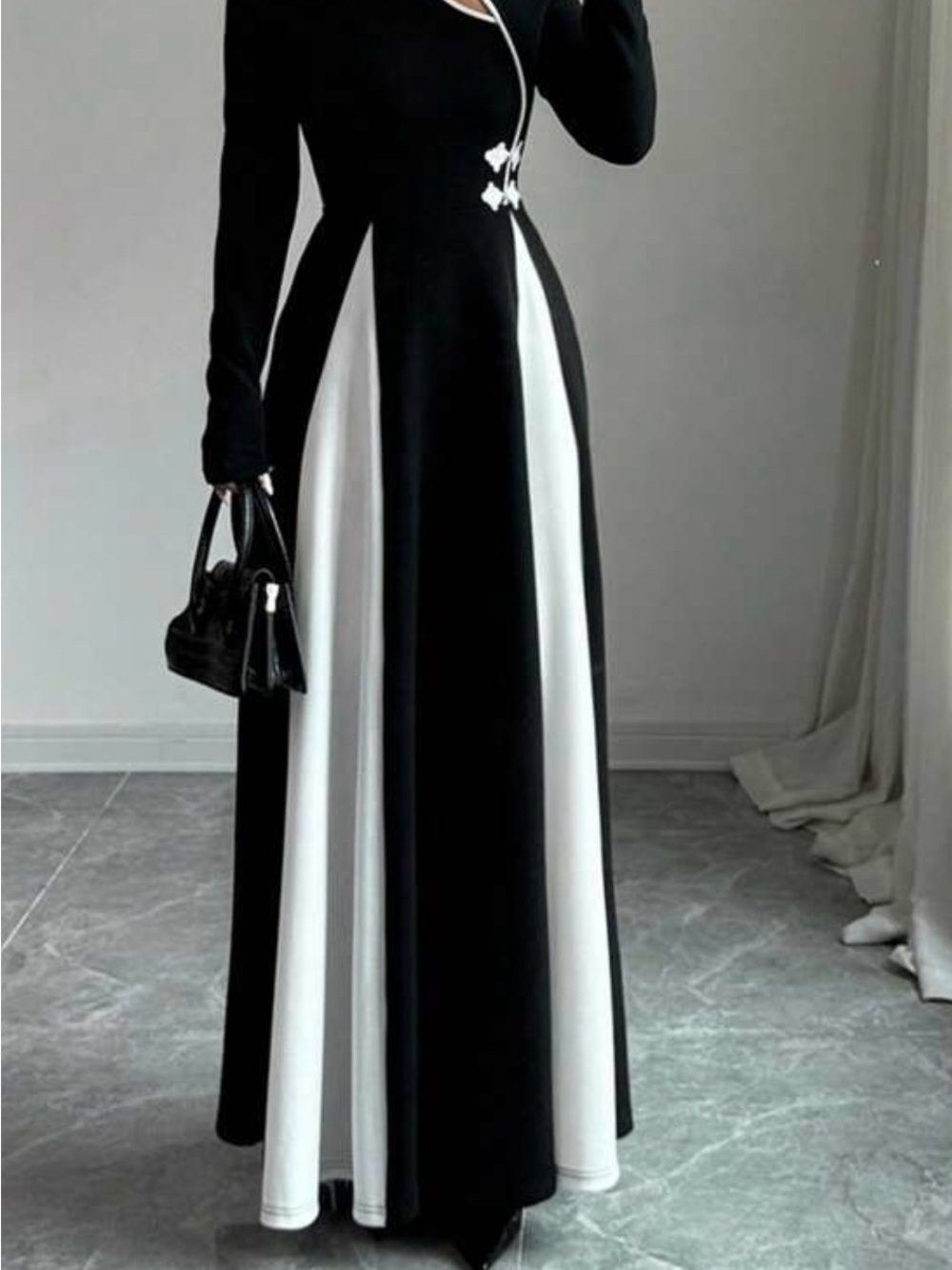 Elegant Two-Tone Long Sleeve Maxi Dress - Black & White